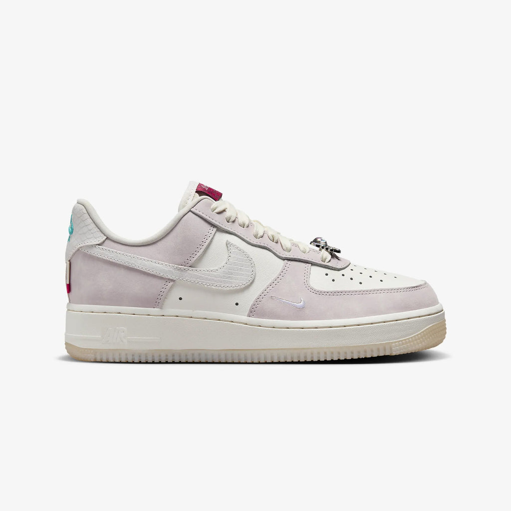 Nike Air Force 1 '07 LX – Sail / Platinum Violet