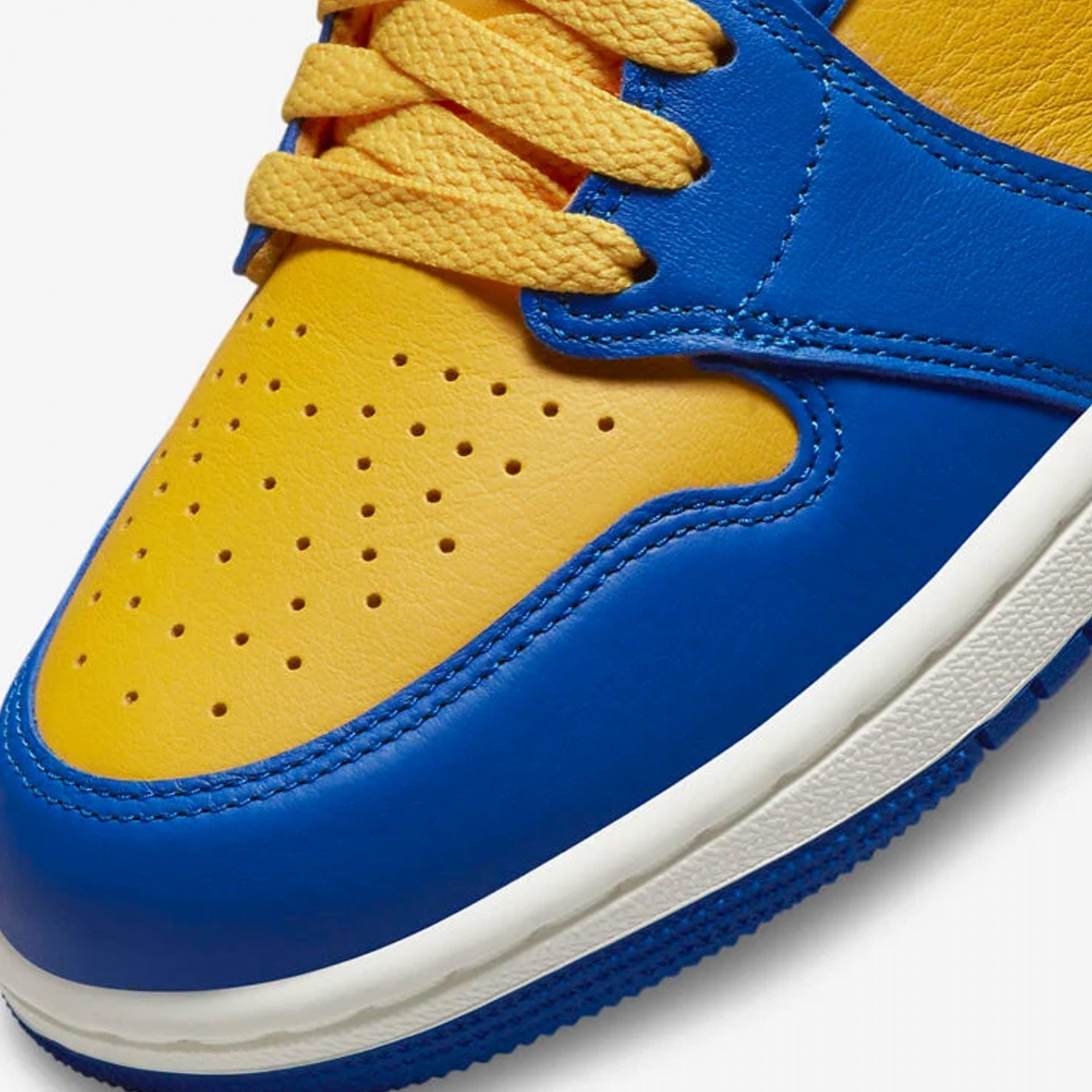Nike Air Jordan 1 Retro High OG – Varsity Maize / Game Royal / Sail