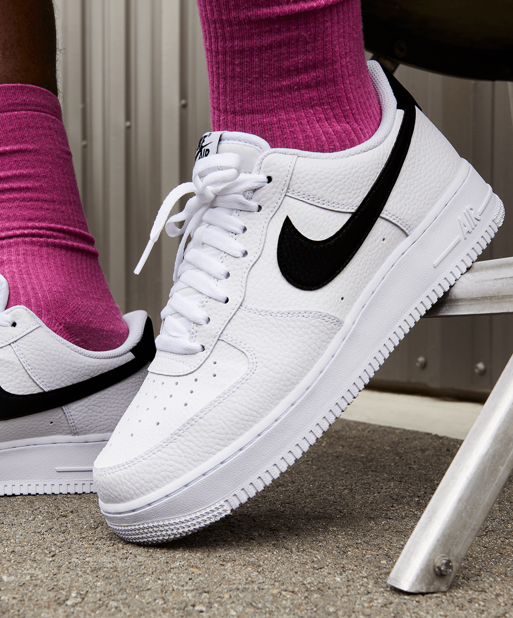 Nike Air Force 1 '07 – White / Black