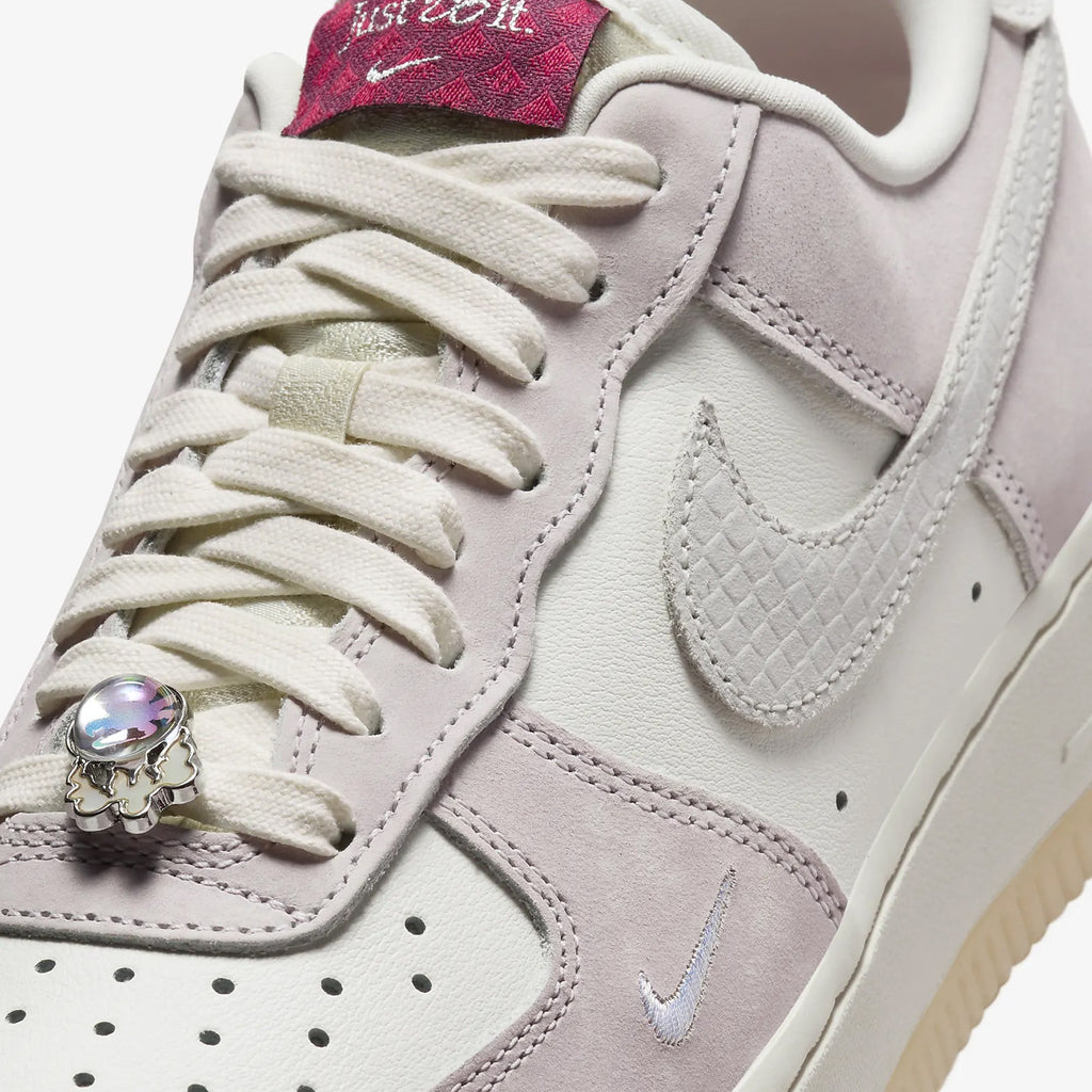 Nike Air Force 1 '07 LX – Sail / Platinum Violet