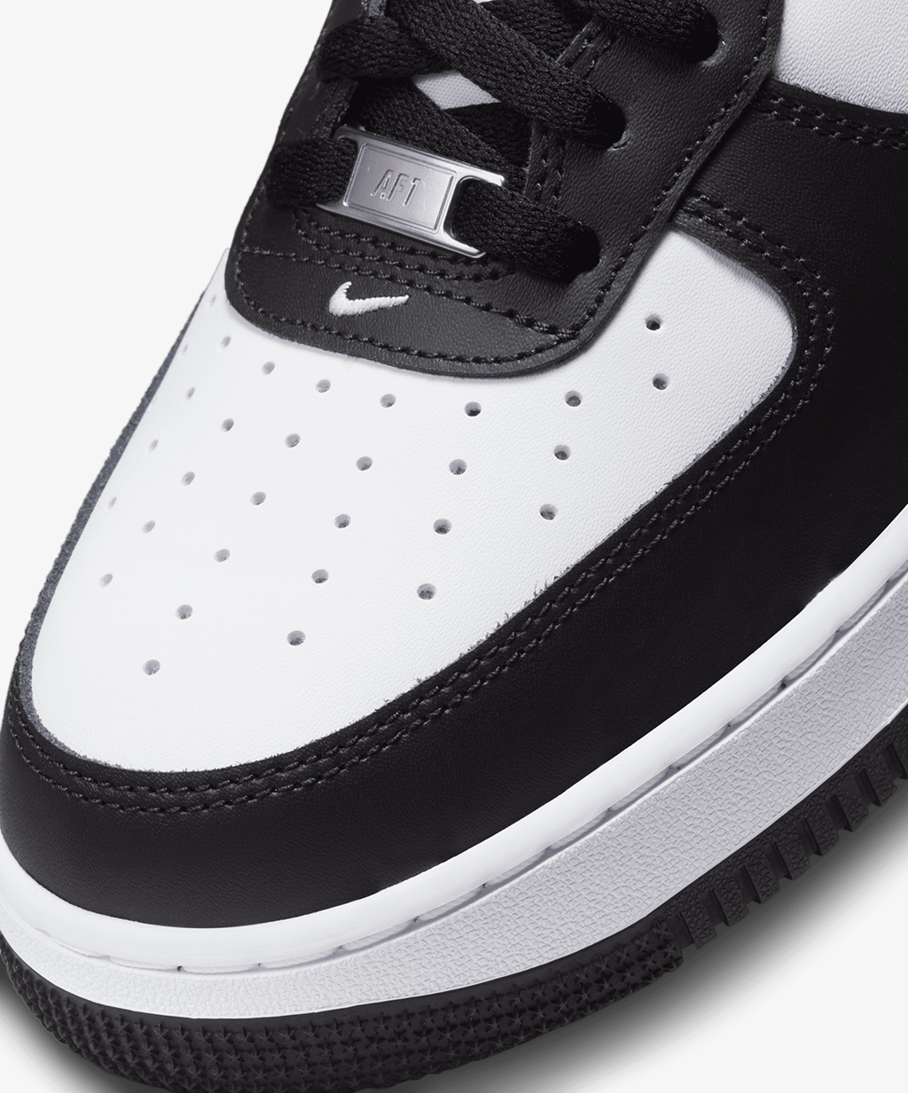 Nike Air Force 1 '07 – Black / White