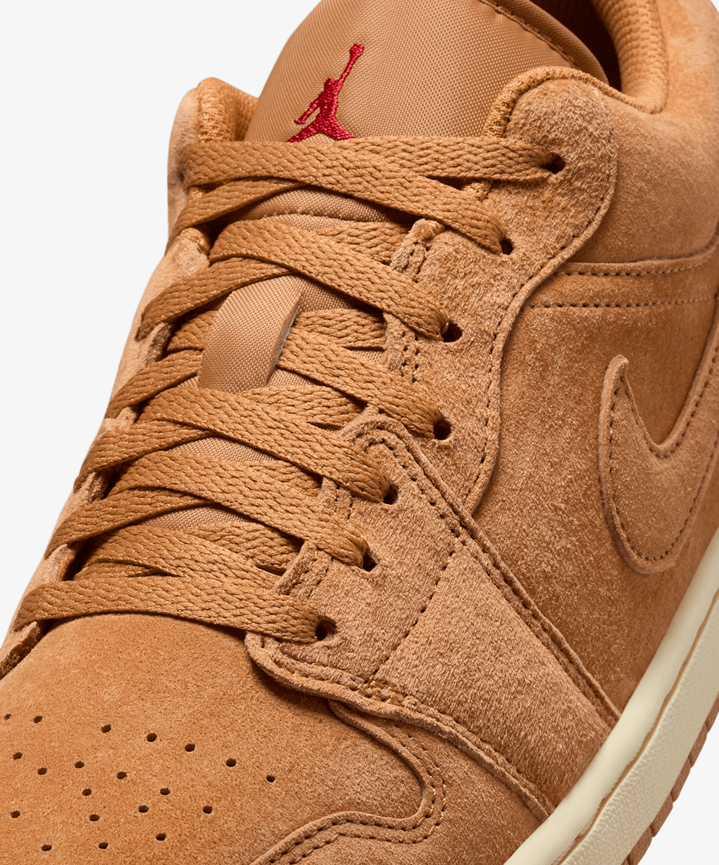 Nike Air Jordan 1 Low SE – Flax / Varsity Red / Muslin