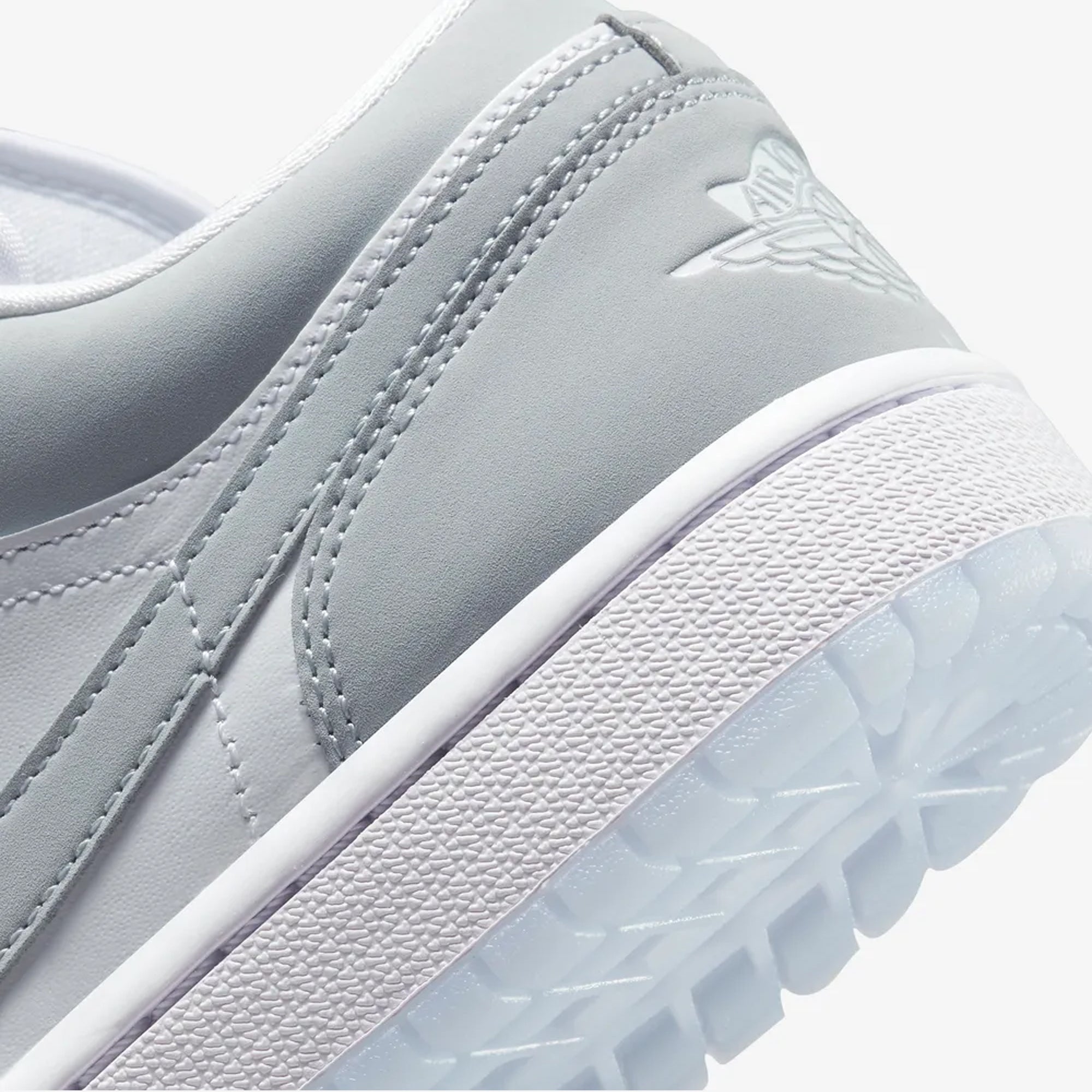 Nike Air Jordan 1 Low – White / Wolf Grey / Aluminum