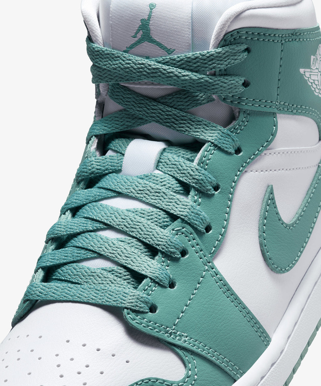 Nike Air Jordan 1 Mid – White / Cannon
