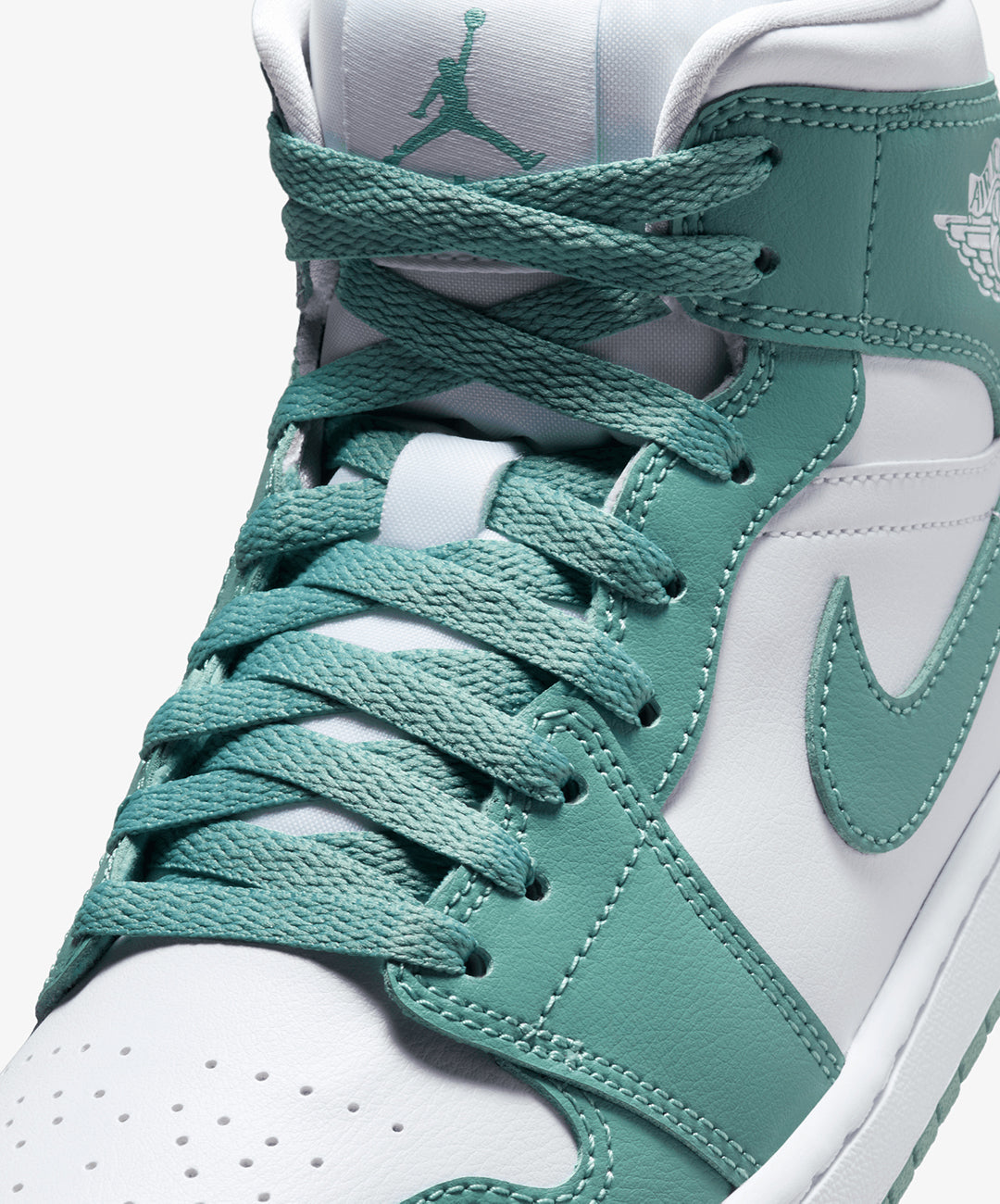 Nike Air Jordan 1 Mid – White / Cannon