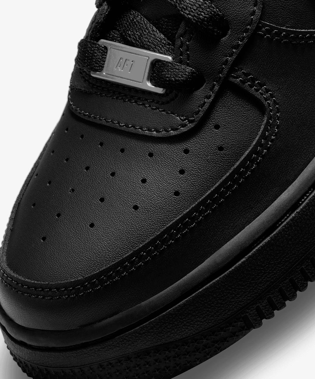 Nike Air Force 1 LE – Black