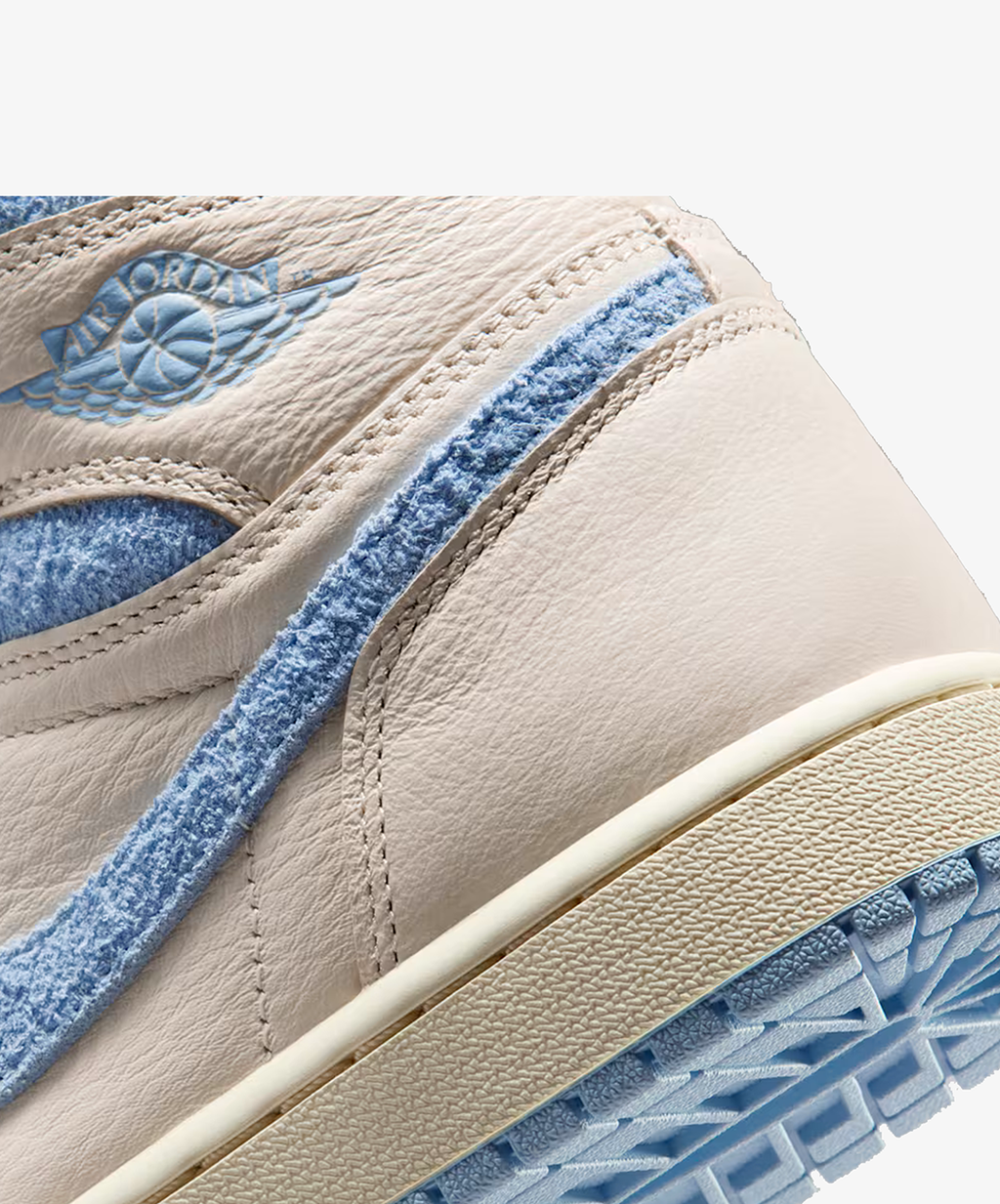 Nike Air Jordan 1 Retro High OG – Pale Ivory / Psychic Blue / Coconut Milk