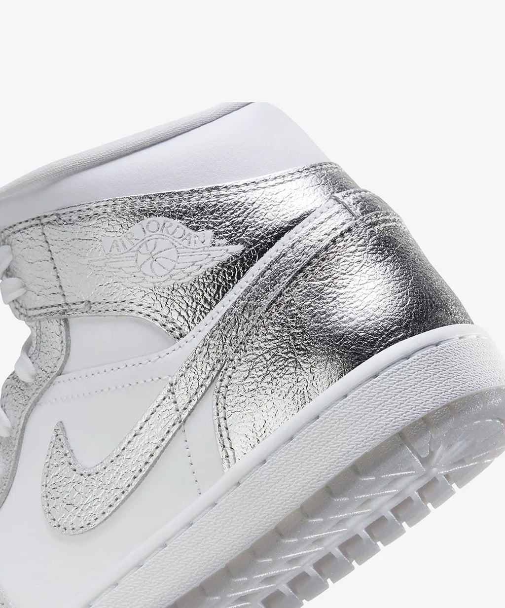 Nike Air Jordan 1 Mid SE – White / Metallic Silver / Wolf Grey