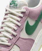 Nike Air Force 1 '07 LV8 – Sail / Malachite / Med Soft Pink / Alabaster