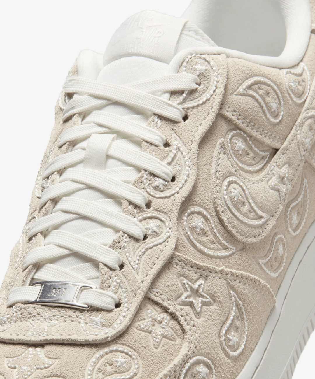 Nike Air Force 1 '07 LV8 – Summit White